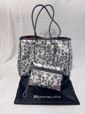 PreneLove Large Gray Leopard-print Tote with Wristlet